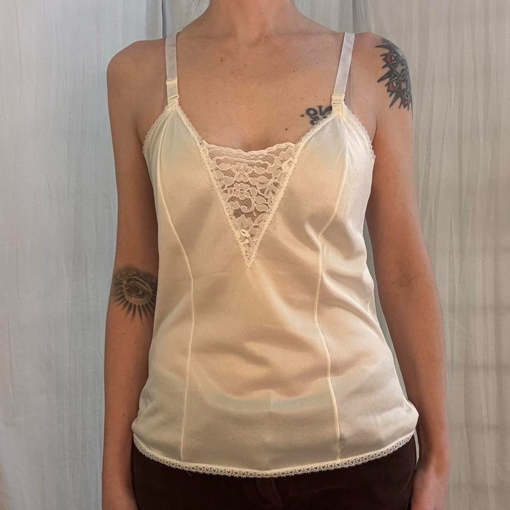 Cream Lace V-Neck and Trim Vintage 60s/70s‎ Lingerie Camisole